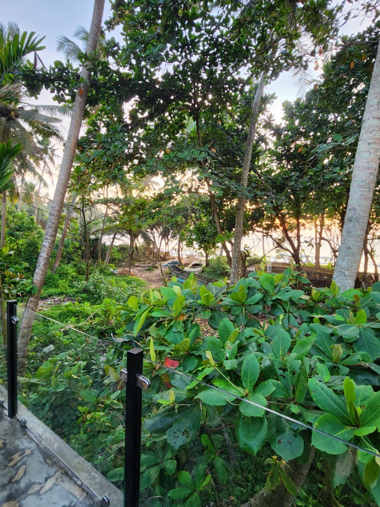 Red Sun Beach Villa Kosgoda Exterior foto